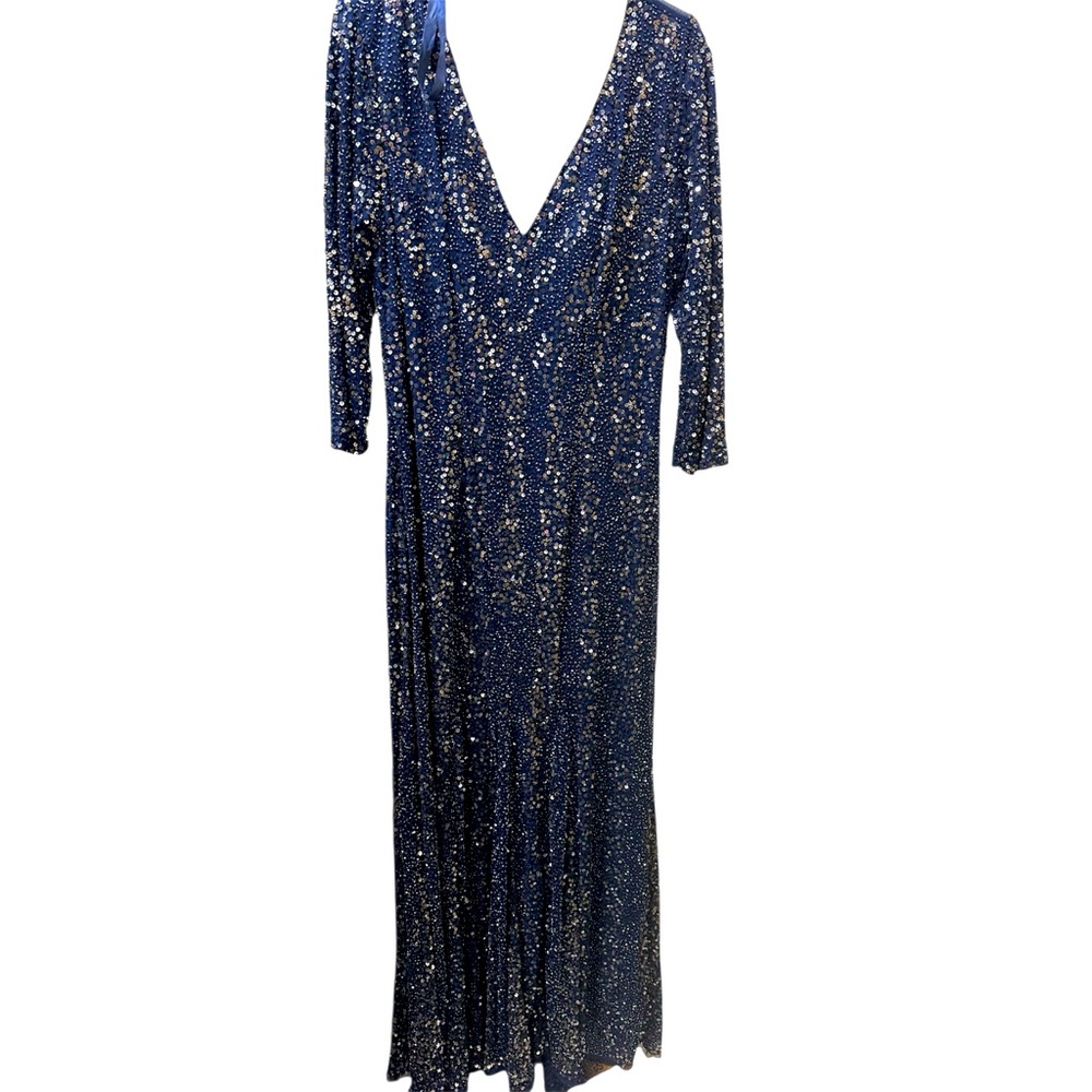 Mac Duggal New with Tags Elegant Blue Sequin Dress size 16